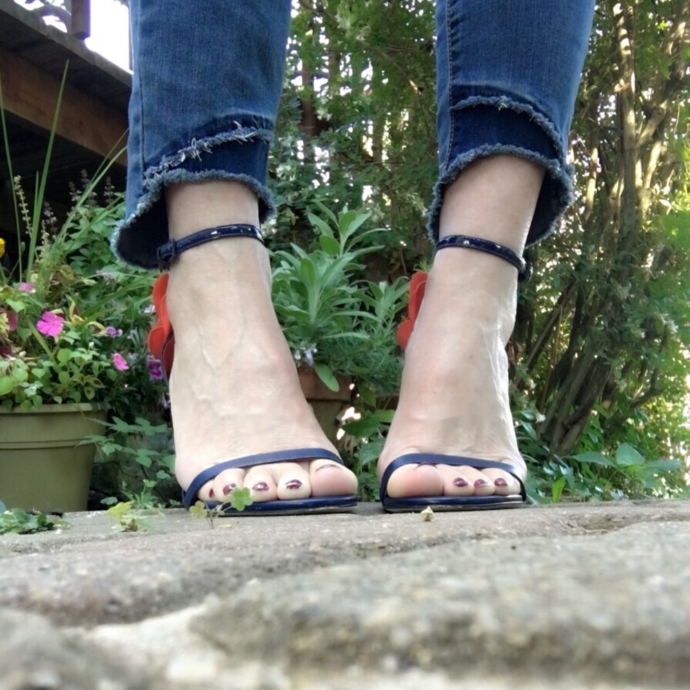 Tory Burch Amour Sandal - Picture 4 of 8
